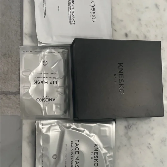 Knesko Diamond Radiance Face Mask Set - Picture 1 of 9